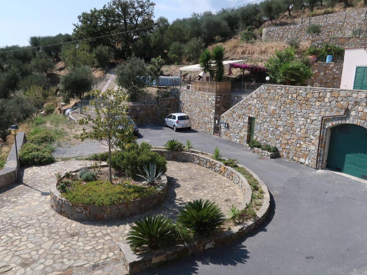 Apartment Samuele By Interhome Civezza Exterior foto